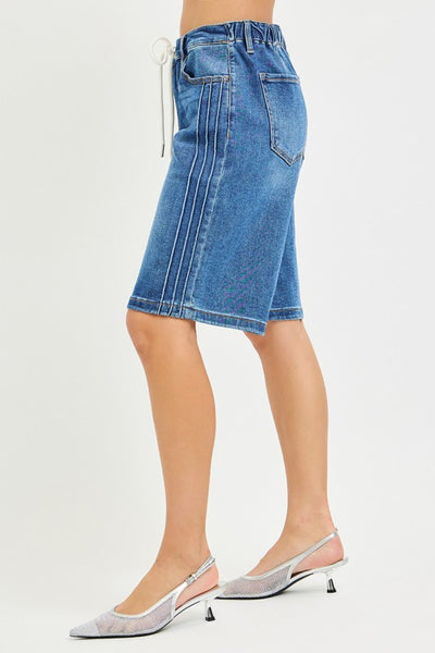 Mid Rise Relaxed Elastic Jorts
