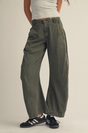 Relaxed Utility Barrel Pants